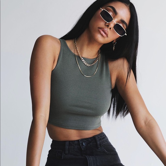 Ribbed Crop Top - Picture 1 of 4